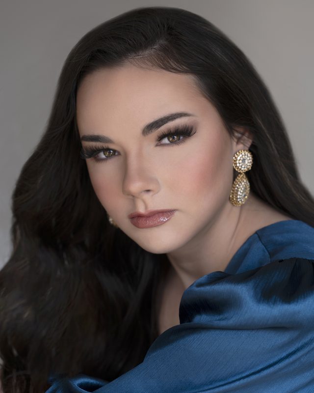 Olivia C., Teen