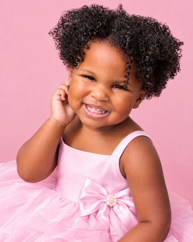 Karmen S., Tiny Miss